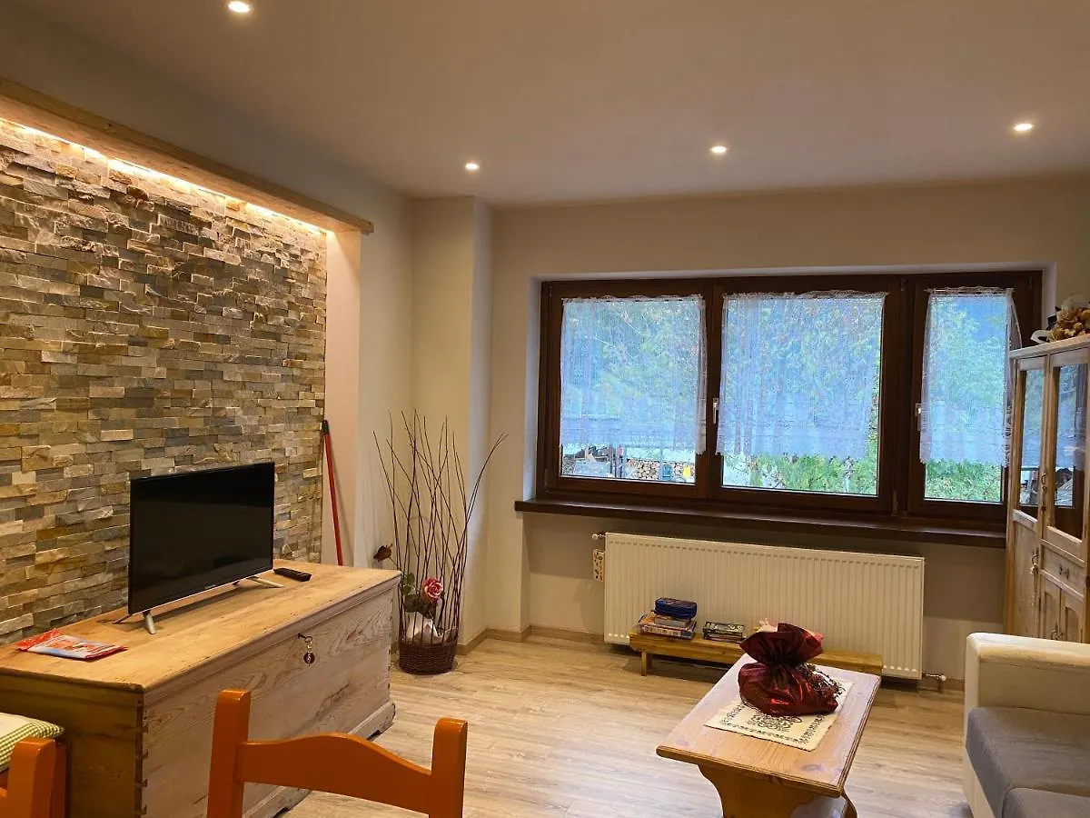 Apartament Appartamento Nani Candide